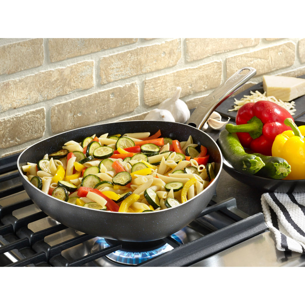4 Quart Triangle Easy Pour Pan P7799