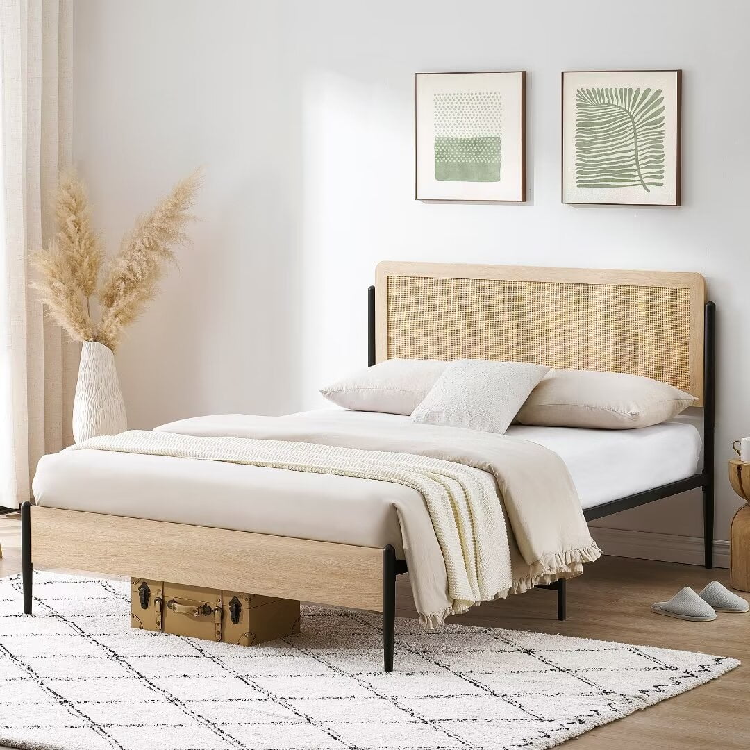 Queen Size Metal Platform Bed Frame with Rattan Headboard M839893