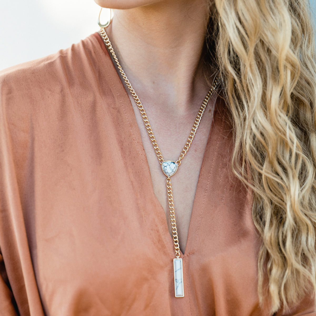 White Howlite Chain Link Statement Necklace Gold E5194