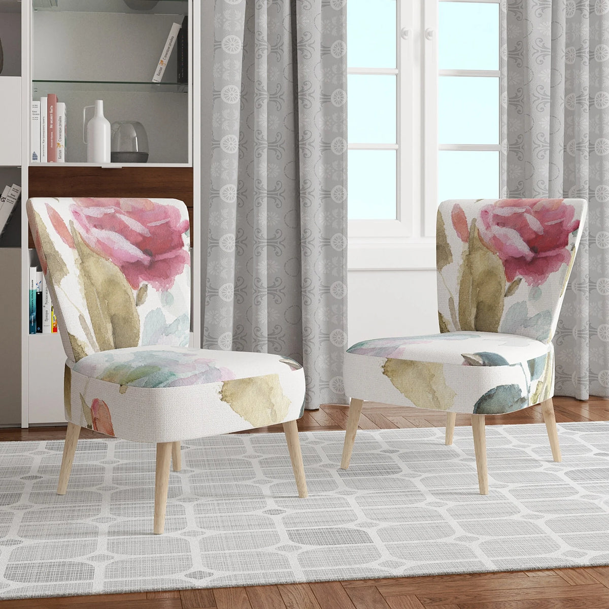 Upholstered Traditional Accent Chair M71919