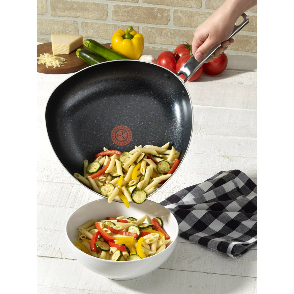 4 Quart Triangle Easy Pour Pan P7799
