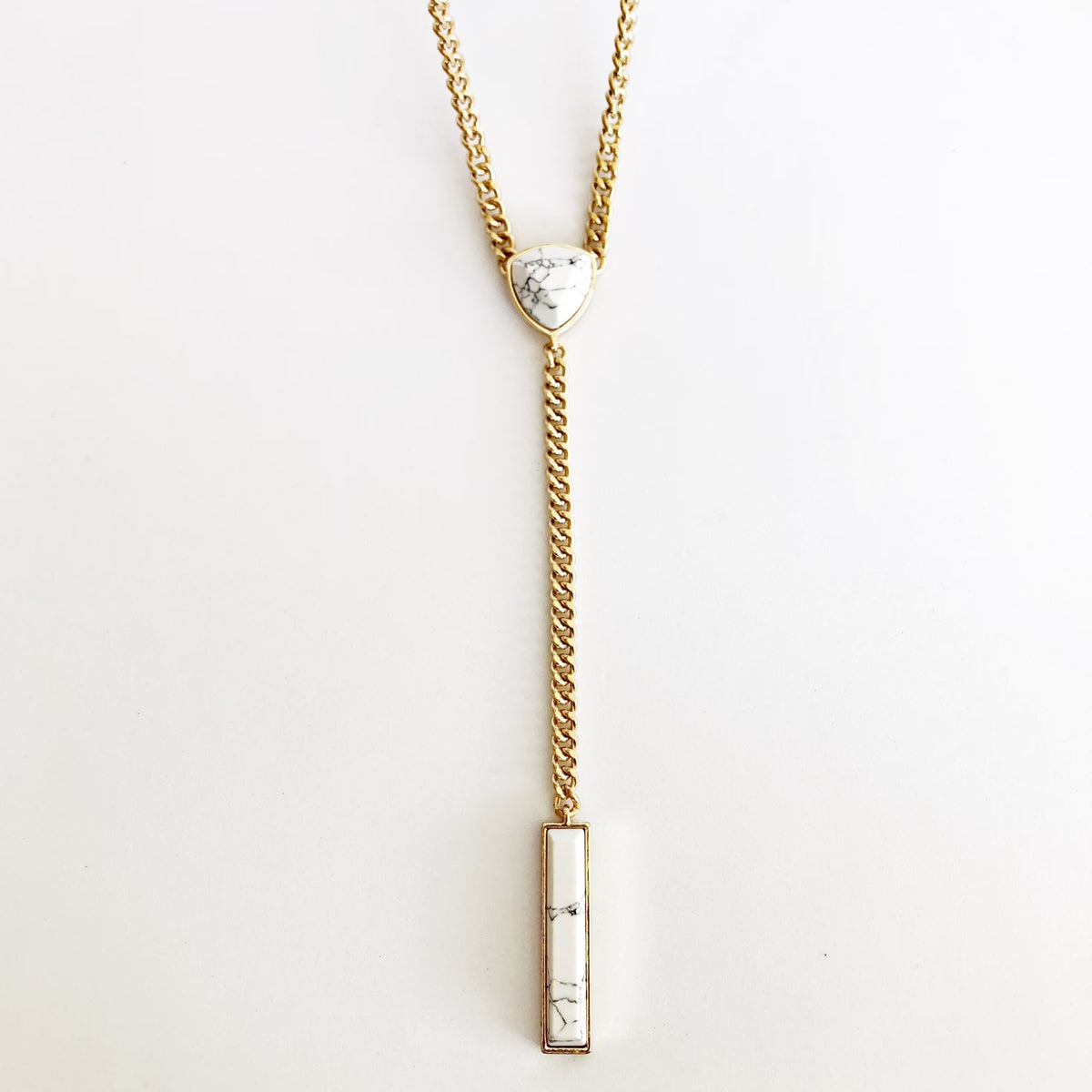 White Howlite Chain Link Statement Necklace Gold E5194